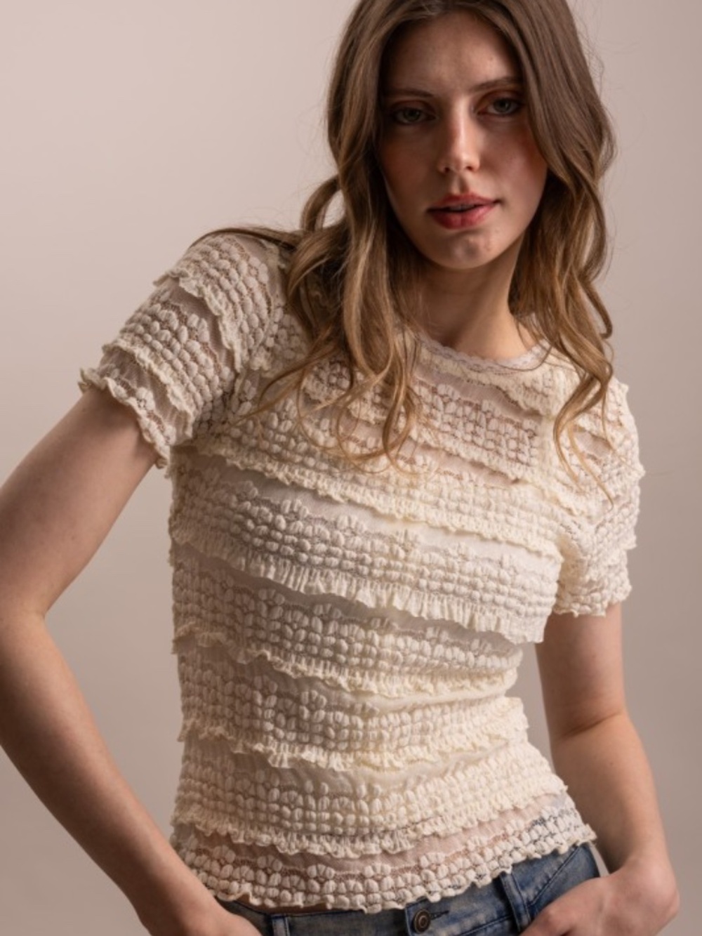Women's Cream Textured Ruffle Short Sleeve Top